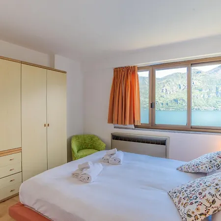 Limonta- Primula! Access To The Lake! Apartamento Limonta