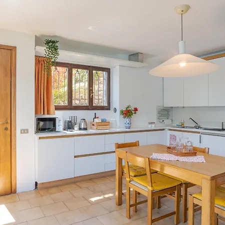 Limonta- Primula! Access To The Lake! Apartamento Limonta