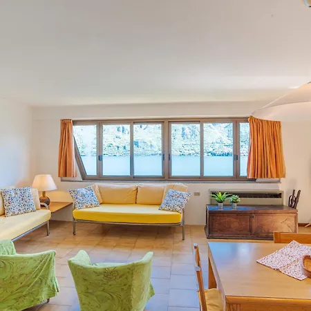 Limonta- Primula! Access To The Lake! * Limonta