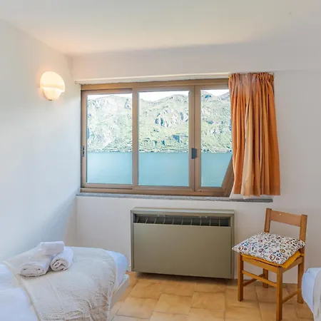 Limonta- Primula! Access To The Lake!