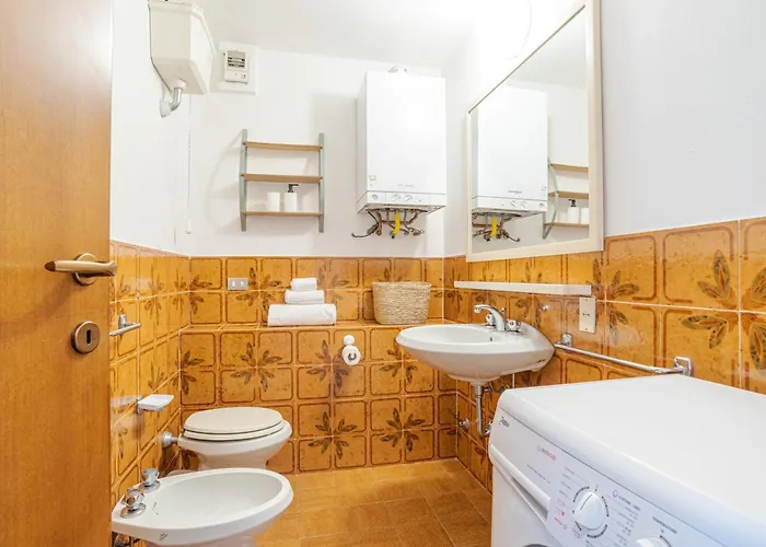 Limonta- Primula! Access To The Lake! Limonta