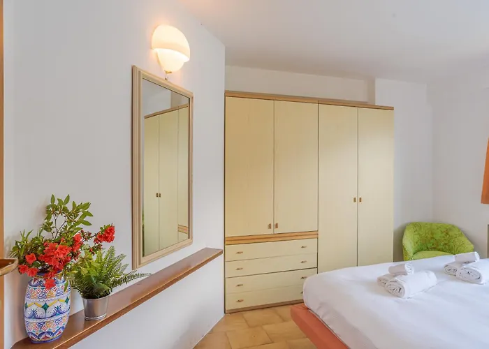 Limonta- Primula! Access To The Lake! Limonta