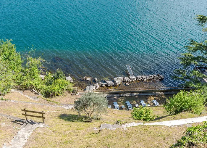 Limonta- Primula! Access To The Lake! Limonta