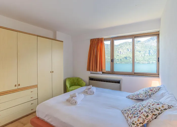 Limonta- Primula! Access To The Lake! Lejlighed Limonta
